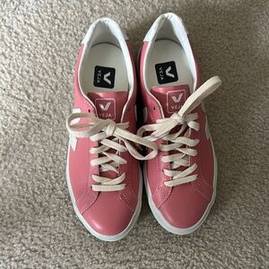 Veja Women's Pink Sneakers NWOT leather